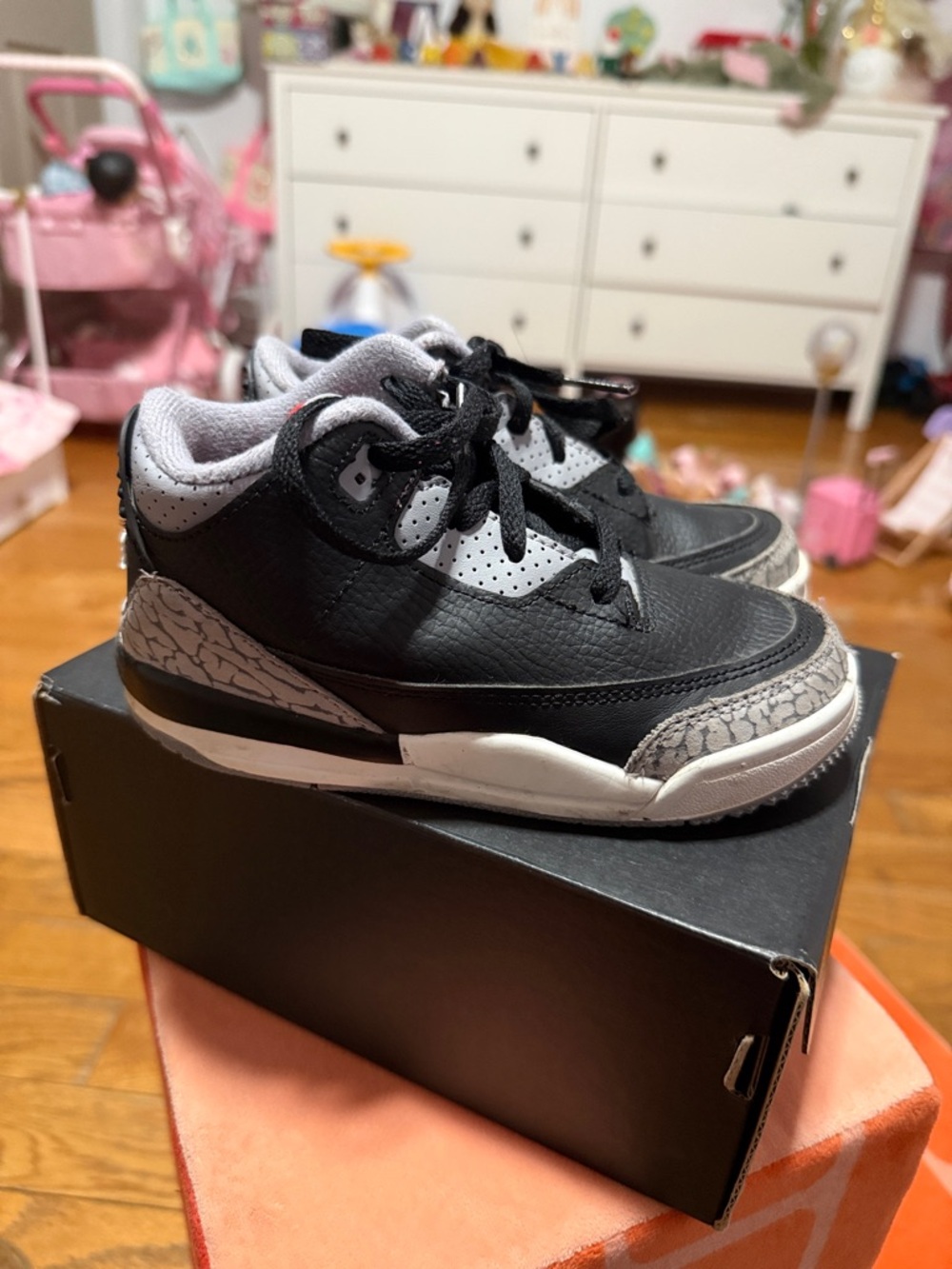 Jordan 3 Retro (Black/fire red/cement grey)